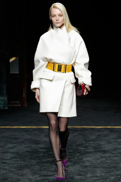 Look 2